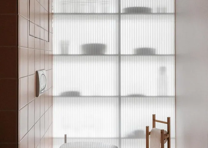 Stylish With A View Of Blue Church براتسيلافا