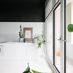 Apartman Stylish With A View Of Blue Church *